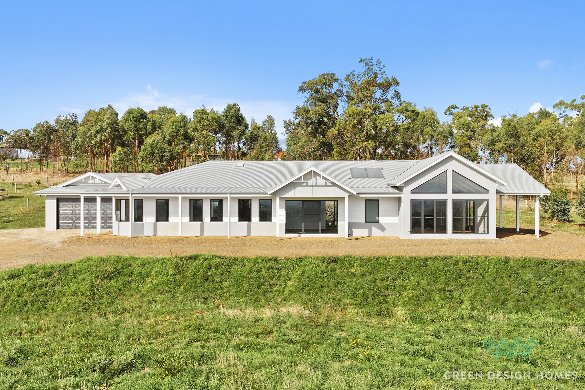 Snapshot of Country Homes With Green Installation
